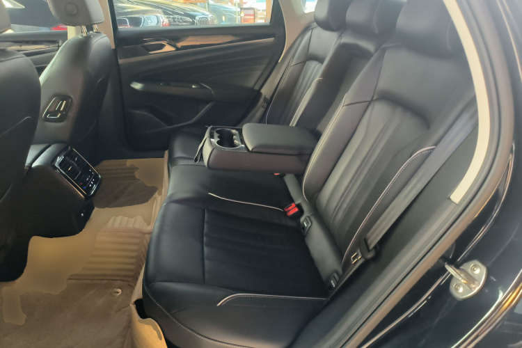 大众 帕萨特 2023款 330TSI 精英版中控内饰7004