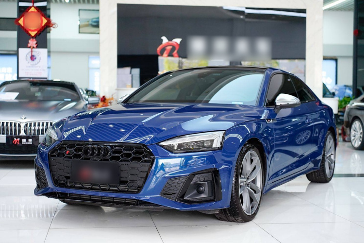 奥迪S5 2023款 S5 3.0T Coupe车身外观1