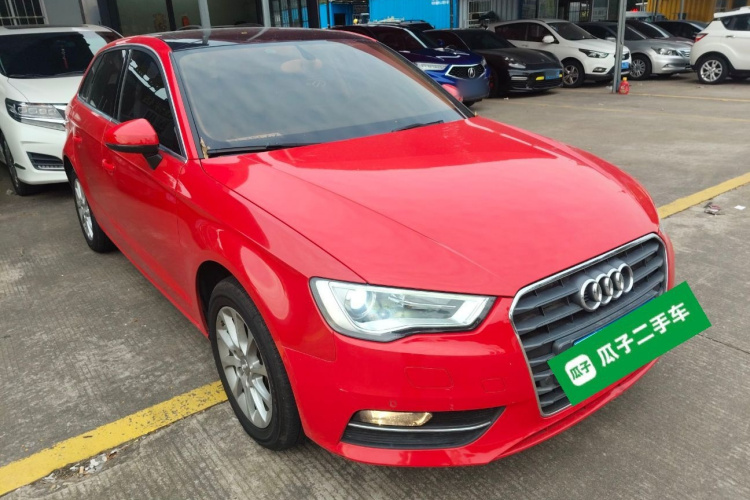 奥迪A3 2015款 Sportback 35 TFSI 百万纪念智领型车身外观3