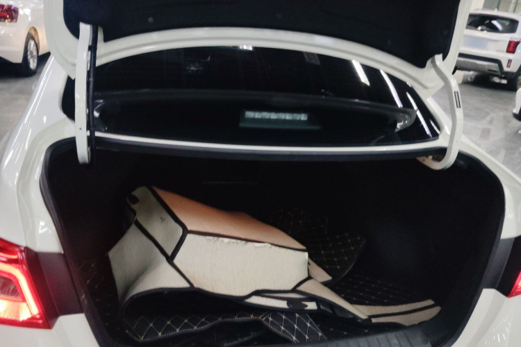 日产 轩逸 2024款 经典 1.6XL CVT豪华版机舱底盘23