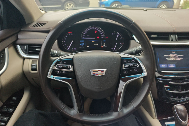 凯迪拉克XTS 2017款 28T 技术型中控内饰13