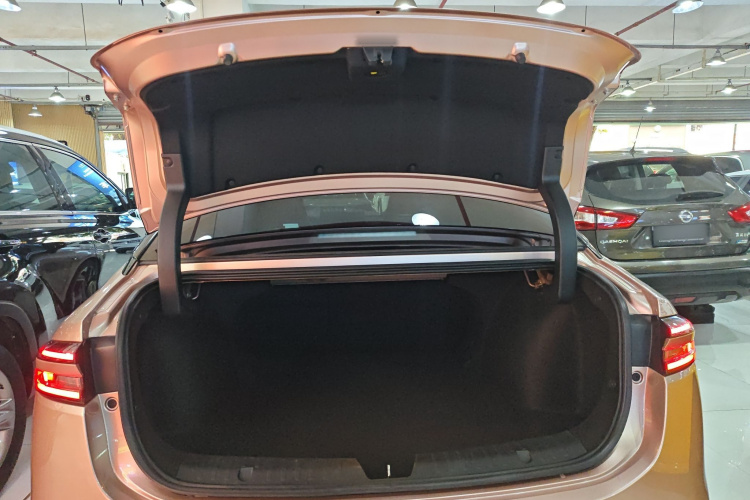 埃安 AION S Plus 2021款 60 智领版局部细节23