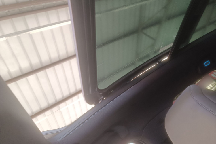 比亚迪 唐新能源 2024款 DM-i 荣耀版 112KM 尊荣型局部细节22