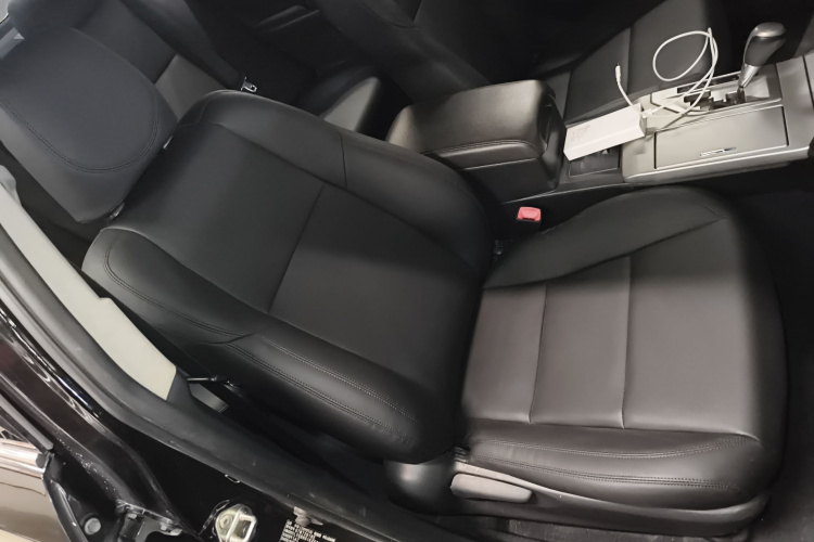 丰田 凯美瑞 2012款 骏瑞 2.0S 耀动版局部细节41