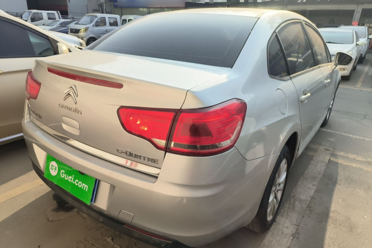 雪铁龙 世嘉 2013款 三厢 1.6L 手动品尚型车身外观7