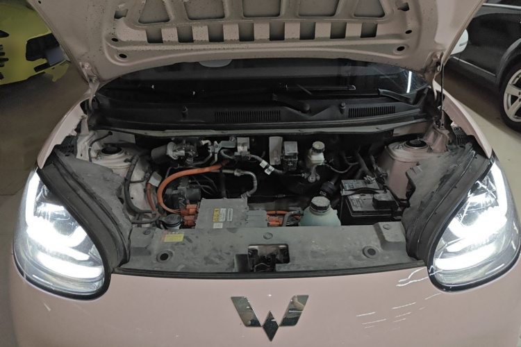 五菱汽车 五菱缤果 2023款 410km 灵犀尊享款机舱底盘24