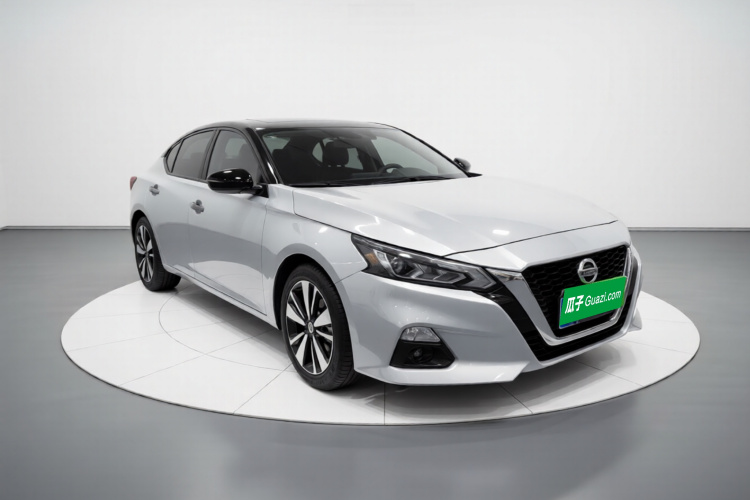 日产 天籁 2021款 2.0L XL 舒适版车身外观3