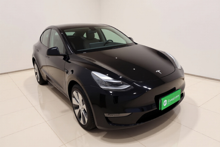特斯拉 Model Y 2021款 标准续航后驱版车身外观3