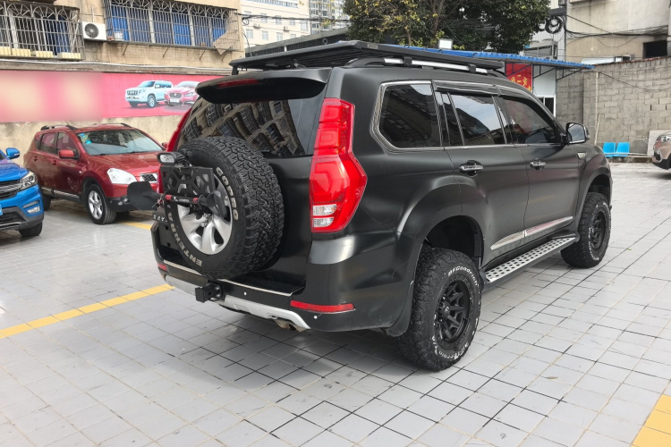 哈弗H9 2022款 2.0T 汽油四驱精英型 5座车身外观7