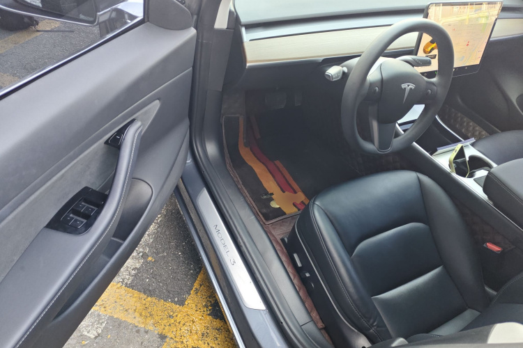 特斯拉 Model 3(进口) 2019款 长续航全轮驱动版中控内饰20