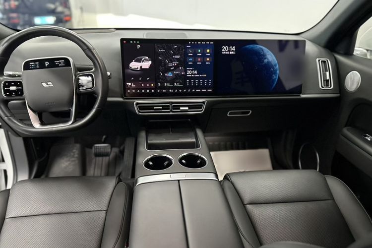 理想汽车 理想L7 2023款 Max中控内饰7001