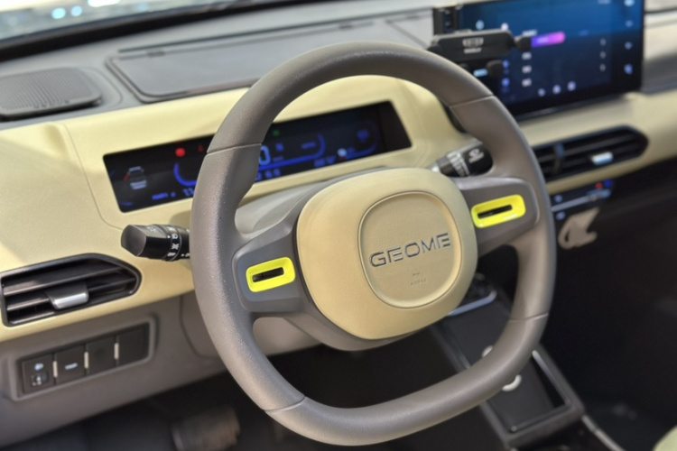 吉利银河 2024款 200km 熊猫骑士局部细节13