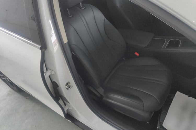 荣威D7 2023款 DMH 125km 超越版中控内饰41