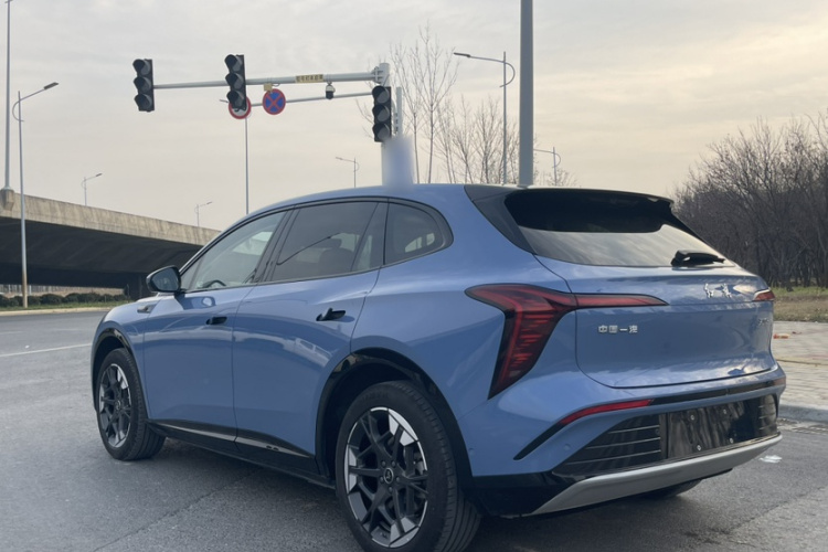 红旗天工06 2025款 660 四驱 智选版车身外观6001