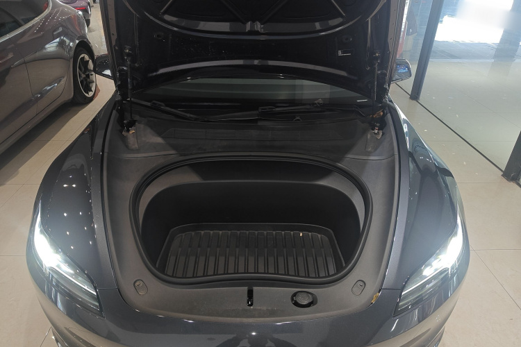 特斯拉 Model 3 2023款 后轮驱动版机舱底盘24