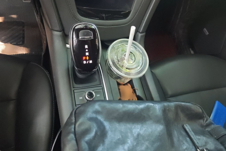 凯迪拉克XT6 2020款 28T 六座豪华型局部细节18