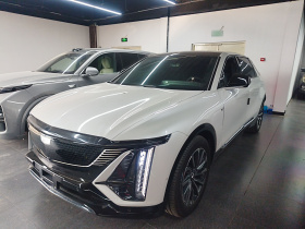 凯迪拉克 IQ锐歌 2022款 四驱高性能尊贵版