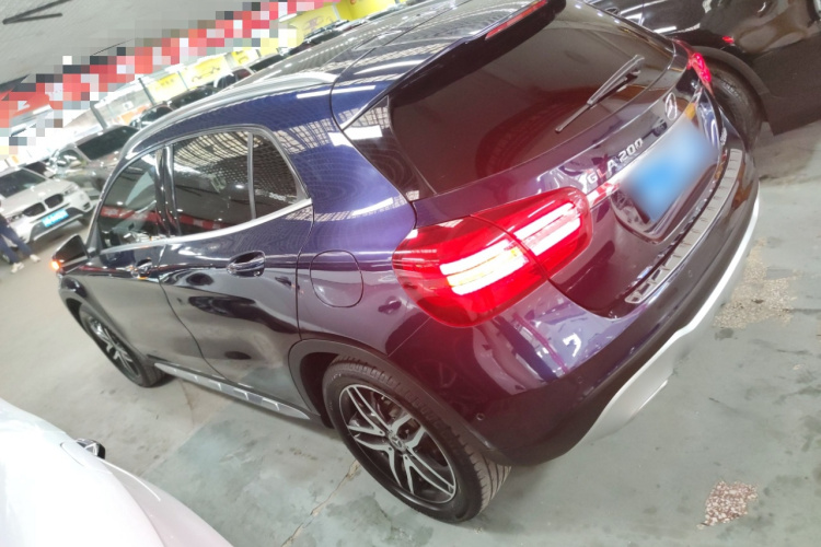 奔驰GLA 2017款 GLA 200 时尚型车身外观4