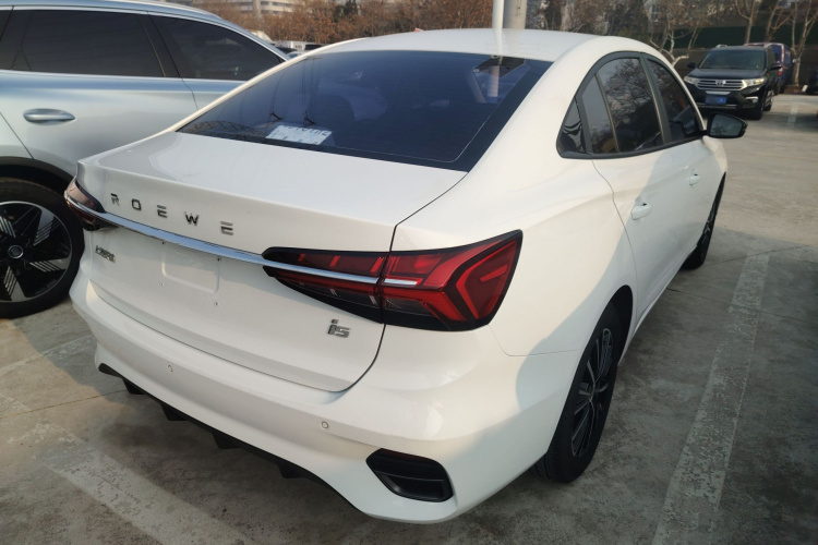 荣威i5 2021款 1.5L CVT铂金版车身外观6005
