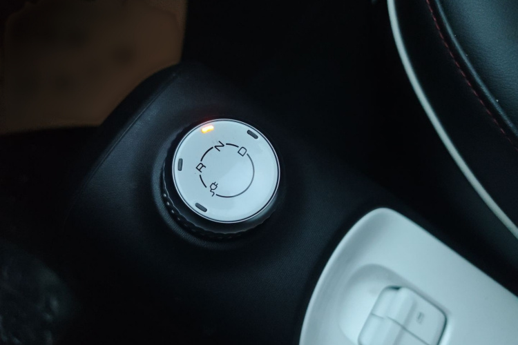 五菱汽车 宏光MINIEV 2022款 GAMEBOY 200km 玩咖款 磷酸铁锂局部细节18