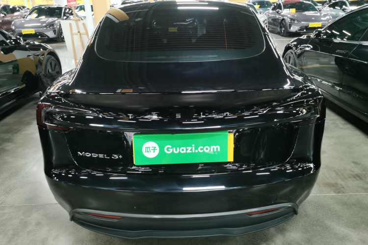 特斯拉 Model 3 2023款 长续航全轮驱动版车身外观6
