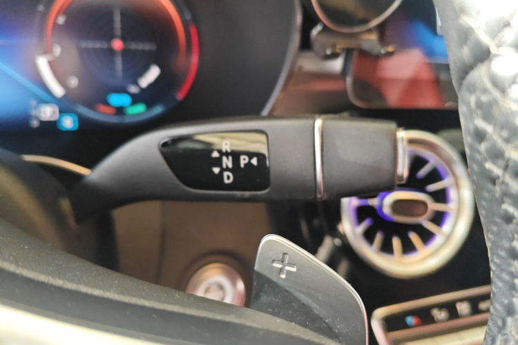 奔驰C级 2020款 C 260 运动版局部细节18