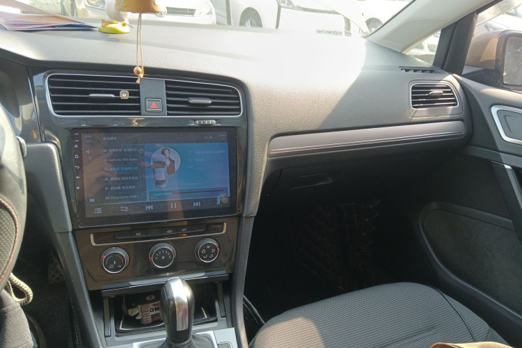 大众 高尔夫 2018款 1.6L 自动舒适型中控内饰12
