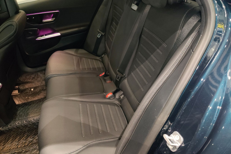 奔驰C级 2024款 改款 C 260 L 运动版中控内饰21