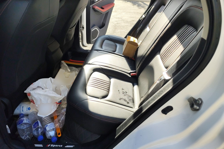 奔腾T33 2019款 1.6L 自动豪华型 国V中控内饰21