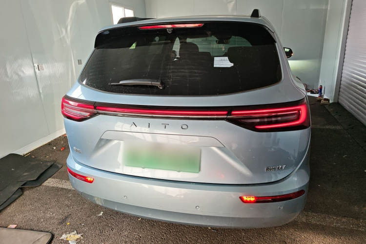 鸿蒙智行 问界M7 2024款 1.5T 智驾四驱Max版 5座车身外观6004