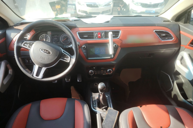 江汽集团 瑞风S2 2018款 智驱版 1.5L 手动豪华智能型中控内饰7002