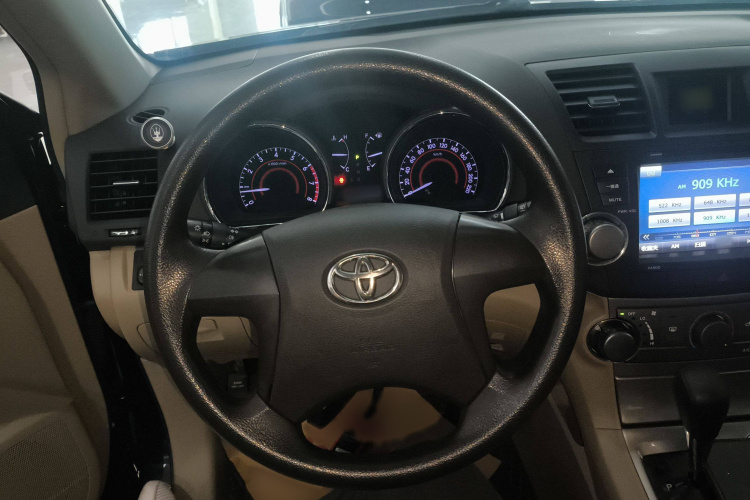 丰田 汉兰达 2012款 2.7L 两驱5座精英版局部细节13