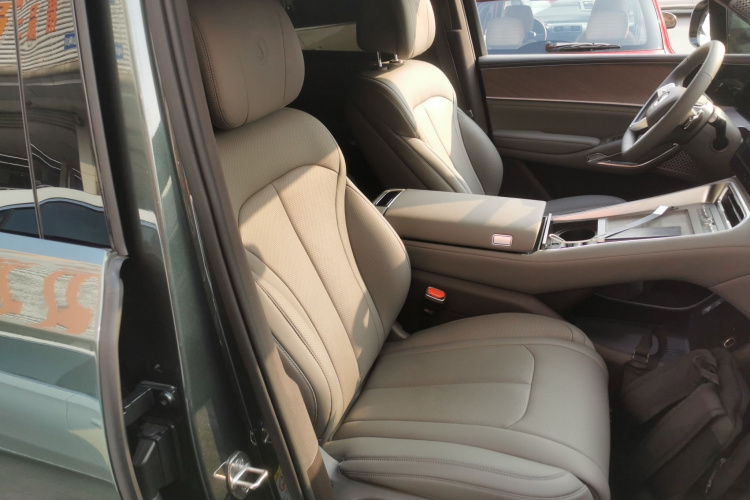 腾势N9 2025款 尊荣型局部细节41