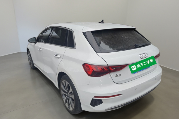 奥迪A3 2021款 Sportback 35 TFSI 进取致雅型车身外观5