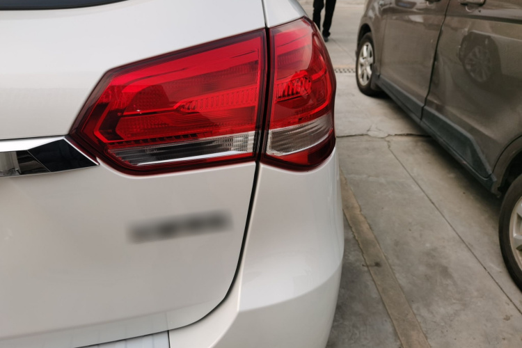 哈弗H2 2018款 蓝标 1.5T 双离合两驱豪华型车身外观6006