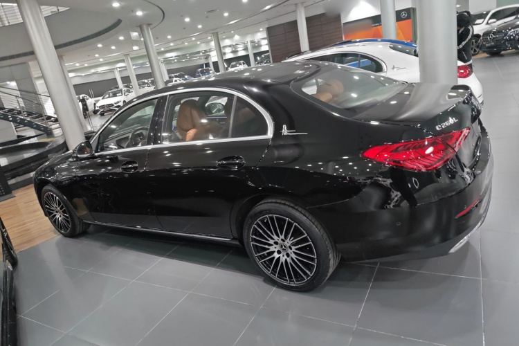 奔驰C级 2024款 改款 C 260 L车身外观6003