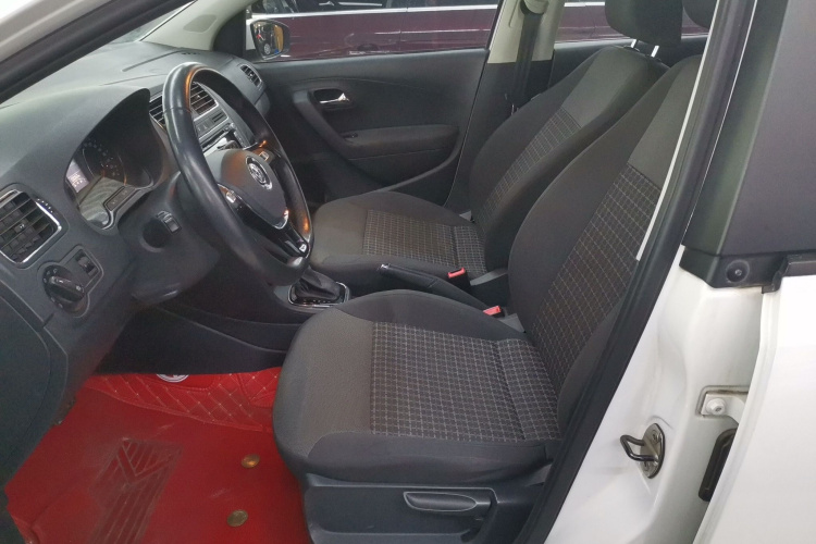 大众 Polo 2016款 1.6L 自动舒适型中控内饰19