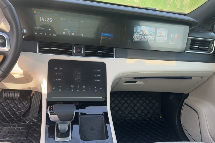 理想汽车 理想ONE 2021款 增程6座版中控内饰7002