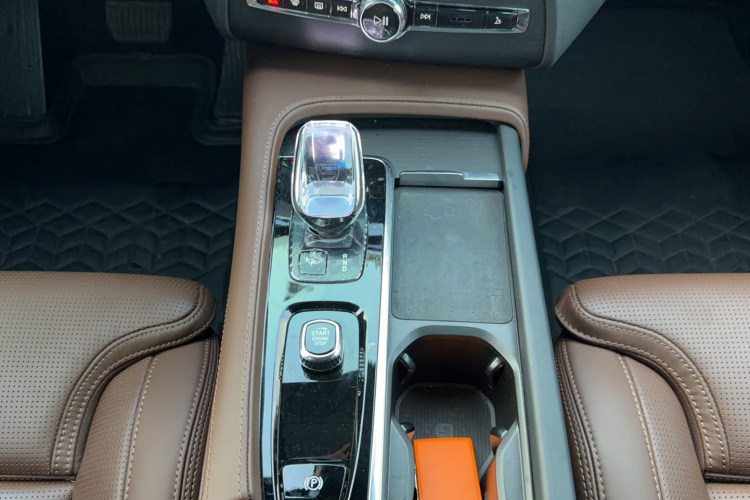 沃尔沃XC90新能源 2025款 T8 智尊豪华版 7座局部细节18