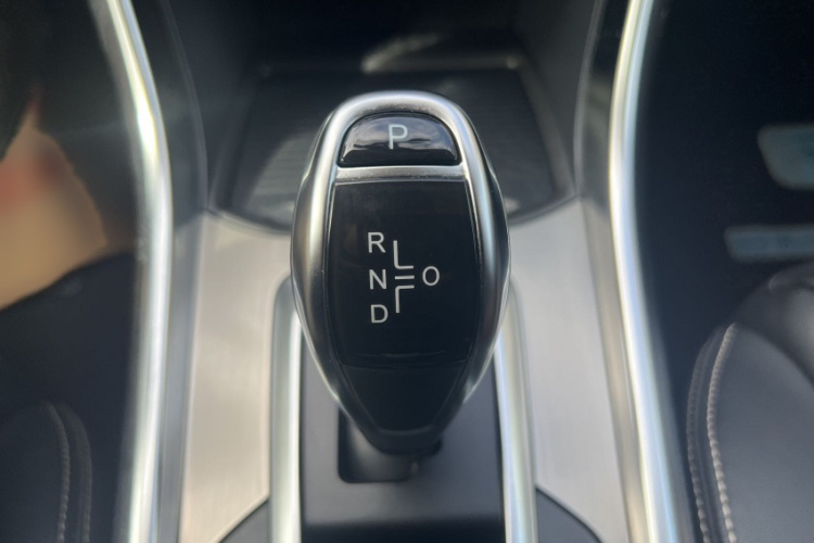 比亚迪 宋新能源 2017款 宋DM 1.5TID 全时四驱豪华型局部细节18