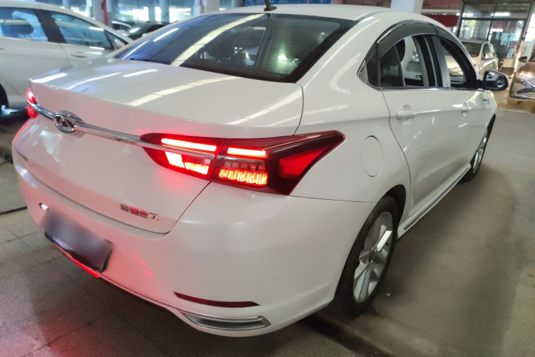 奇瑞 艾瑞泽GX 2018款 1.5T 手动劲色版 国V车身外观6005