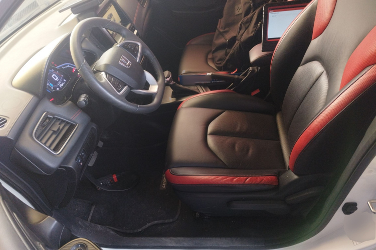 纳智捷 U5 SUV 2017款 1.6L CVT名士版中控内饰19