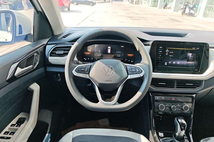 大众 途岳 2025款 新锐 300TSI 锐意版局部细节13