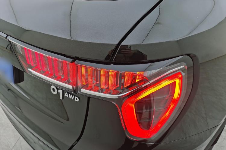 领克01 2021款 2.0TD 四驱暗夜版车身外观6006