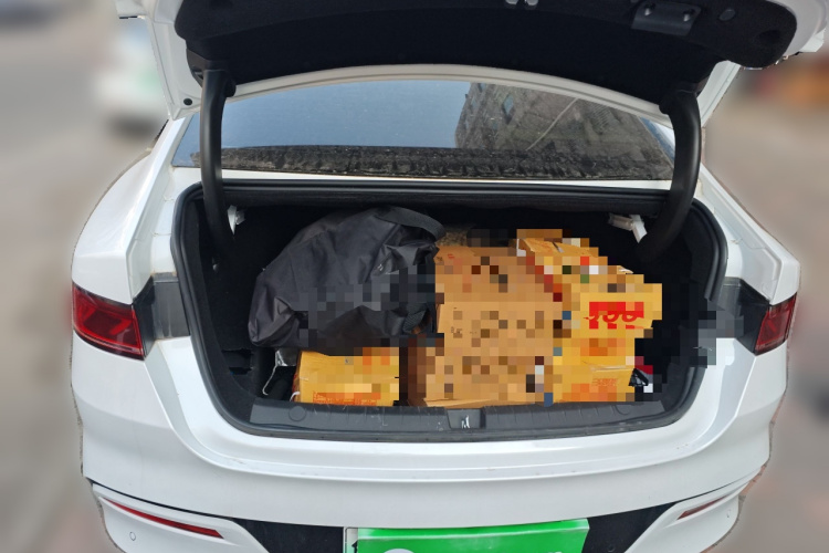 比亚迪 秦PLUS 2024款 荣耀版 DM-i 55KM领先型局部细节23