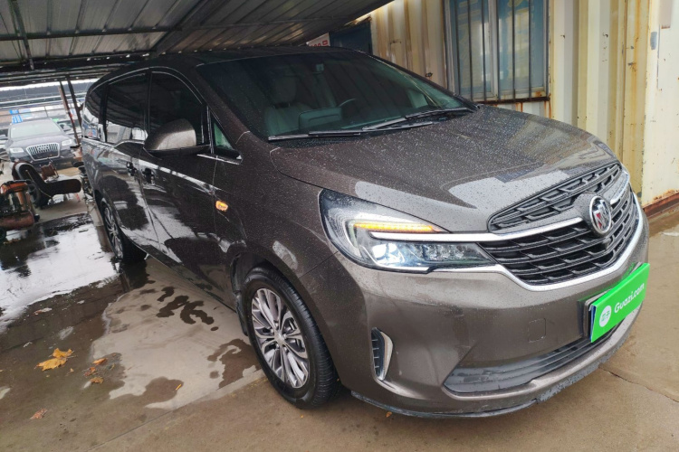 别克GL8 2020款 陆上公务舱 652T 舒适型车身外观3