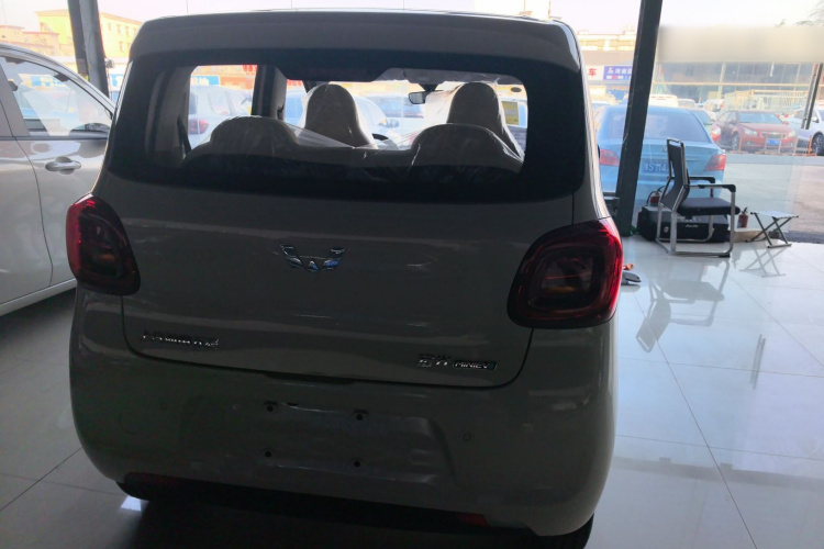 五菱汽车 宏光MINIEV 2025款 四门版 进阶款车身外观6
