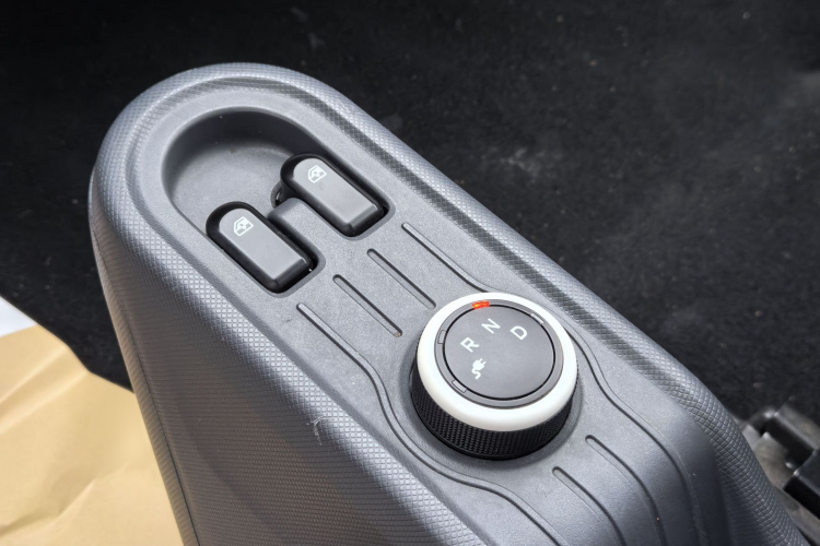 五菱汽车 宏光MINIEV 2021款 马卡龙时尚款 磷酸铁锂中控内饰7003