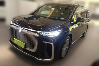 岚图汽车 岚图梦想家 2025款 PHEV 四驱旗舰鲲鹏版