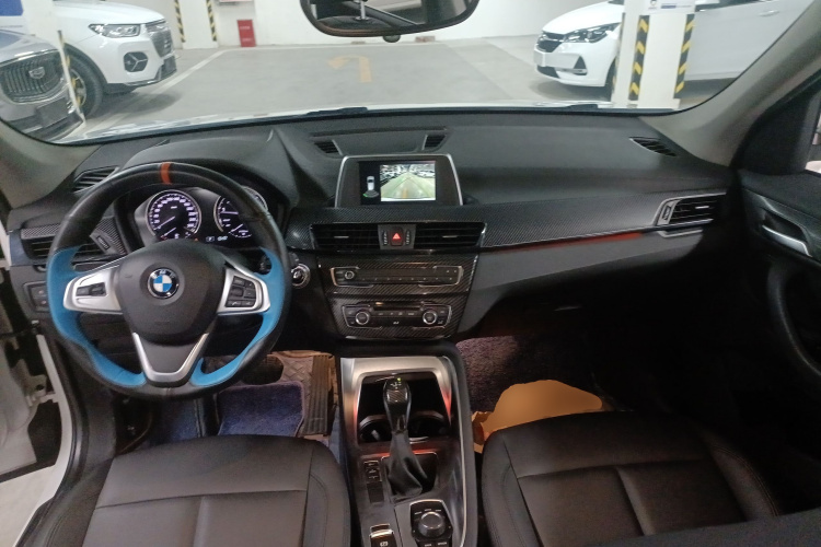 宝马X1 2019款 sDrive20Li 领先型中控内饰12